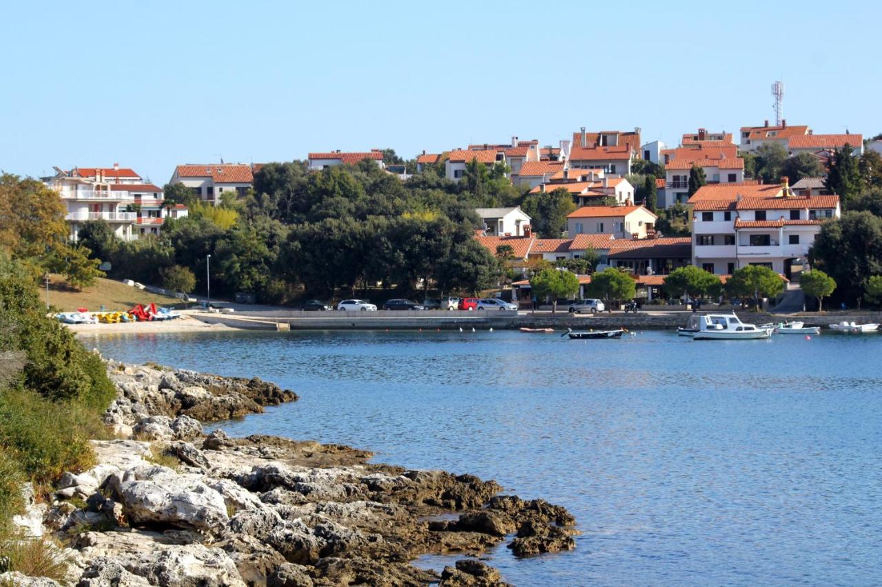 Apartments With A Parking Space Pjescana Uvala, Pula - 7349 外观 照片