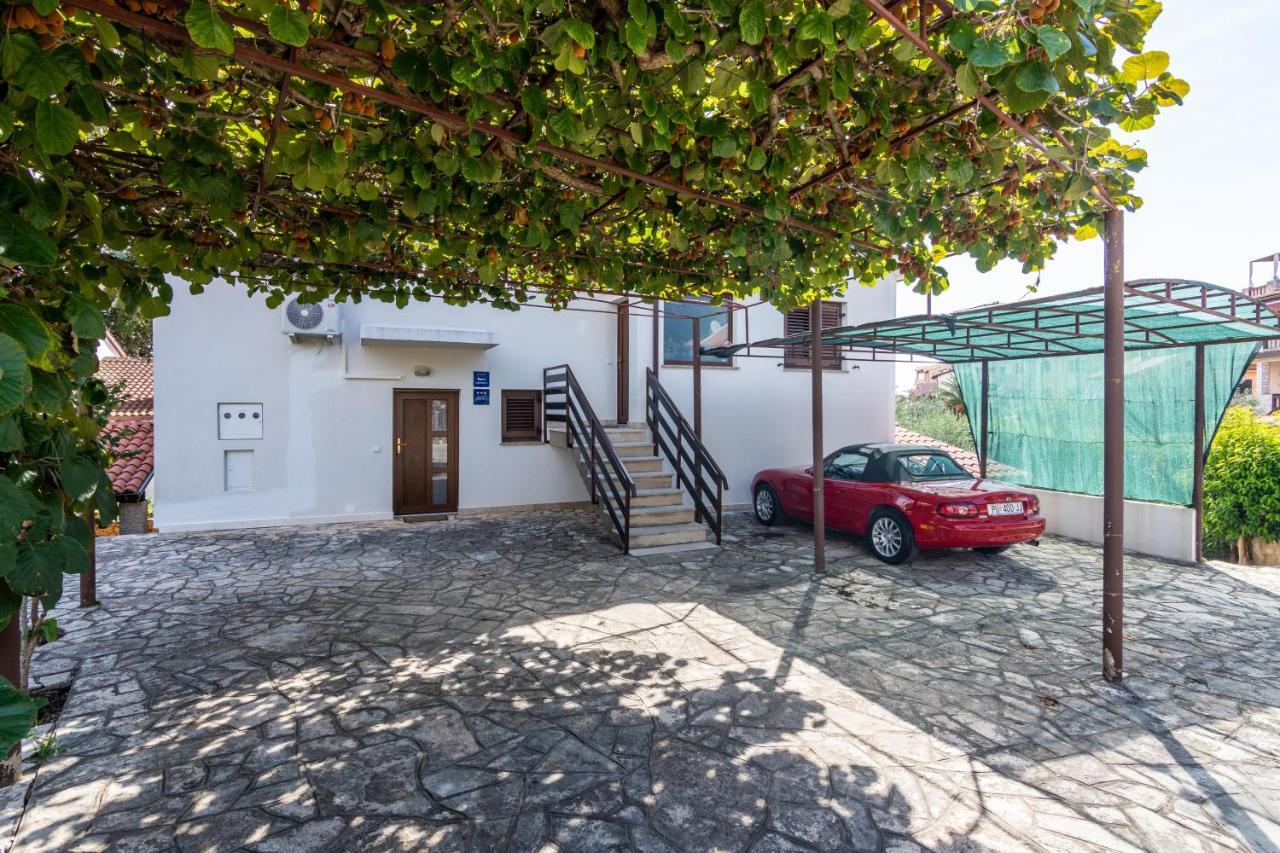 Apartments With A Parking Space Pjescana Uvala, Pula - 7349 外观 照片