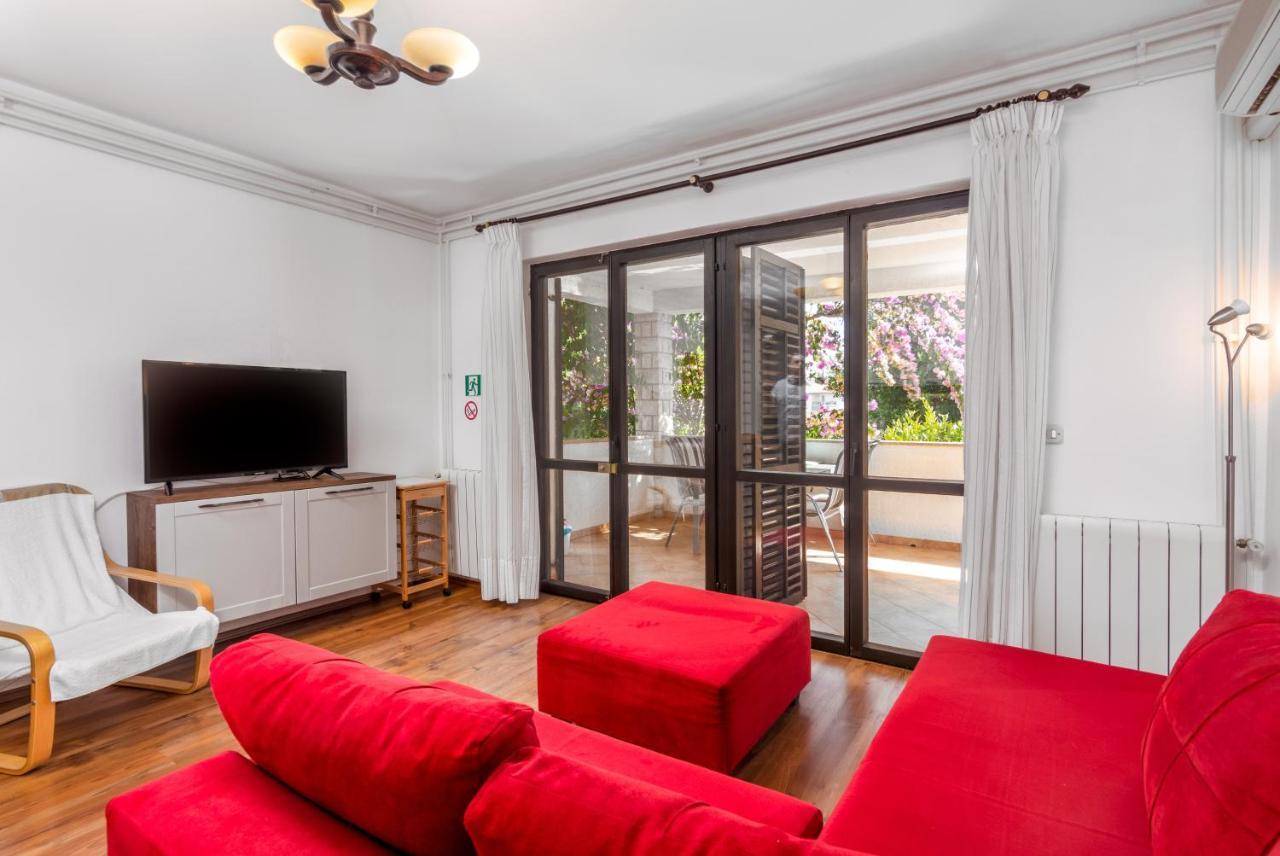 Apartments With A Parking Space Pjescana Uvala, Pula - 7349 外观 照片
