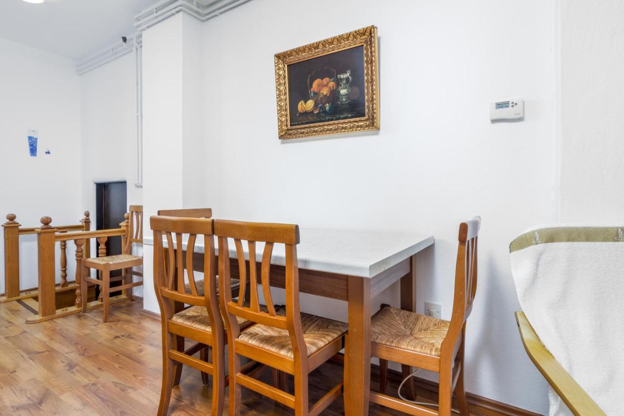 Apartments With A Parking Space Pjescana Uvala, Pula - 7349 外观 照片